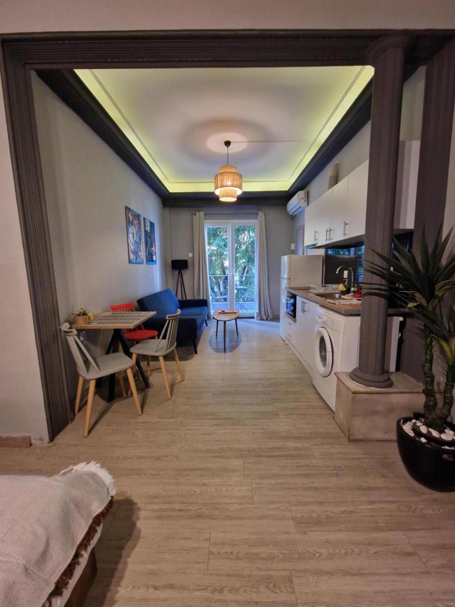 Closer "Egnatia Apartment 1" Thessaloníki Exteriör bild