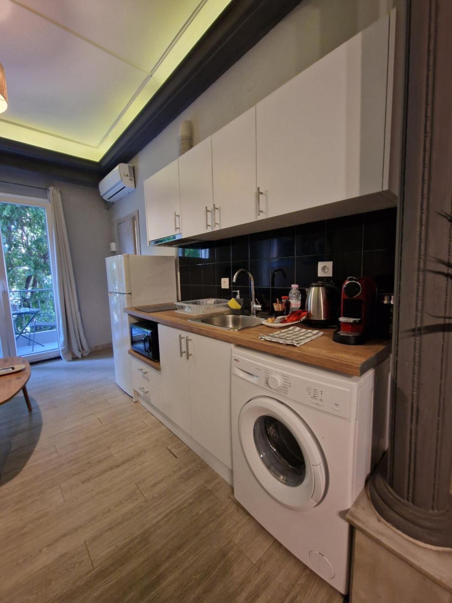 Closer "Egnatia Apartment 1" Thessaloníki Exteriör bild